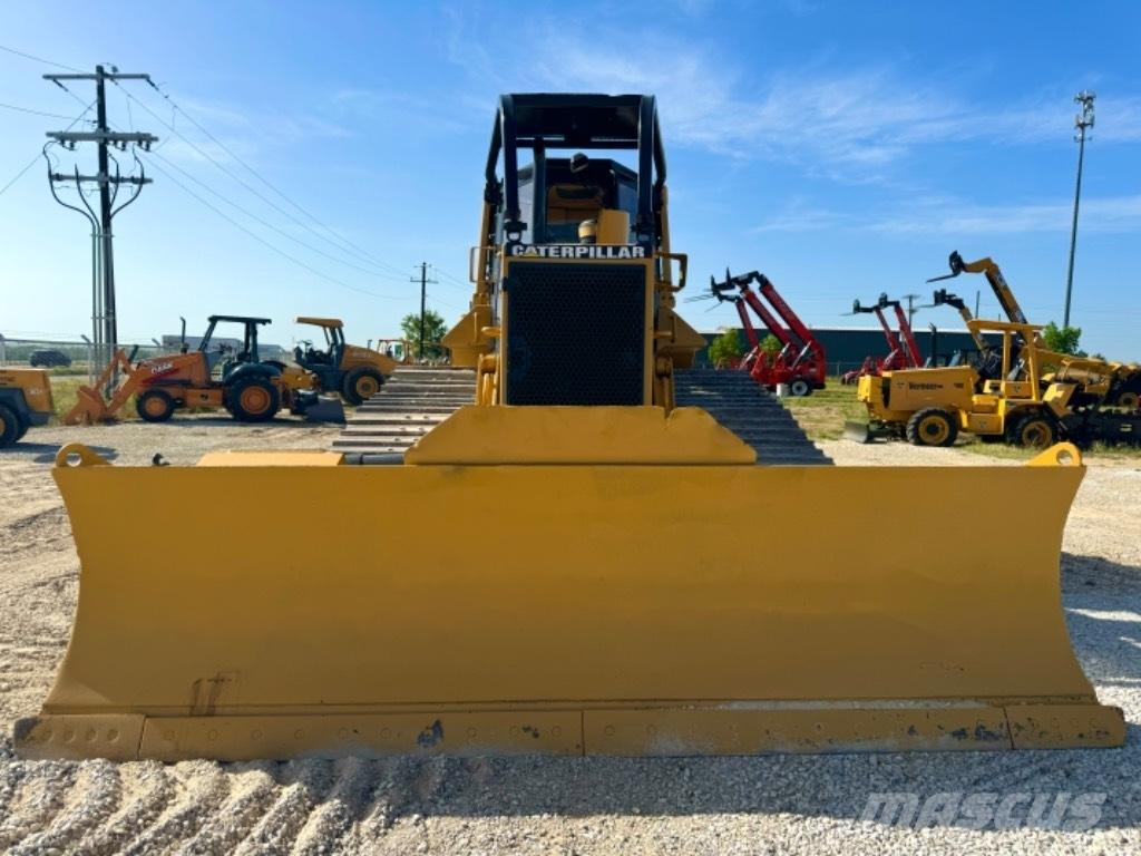 CAT D 6 M LGP Buldooserid