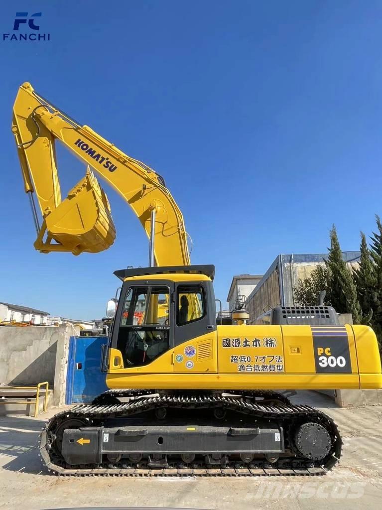 Komatsu PC 300 Roomikekskavaatorid