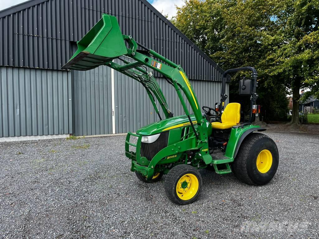 John Deere 3045 R Traktorid
