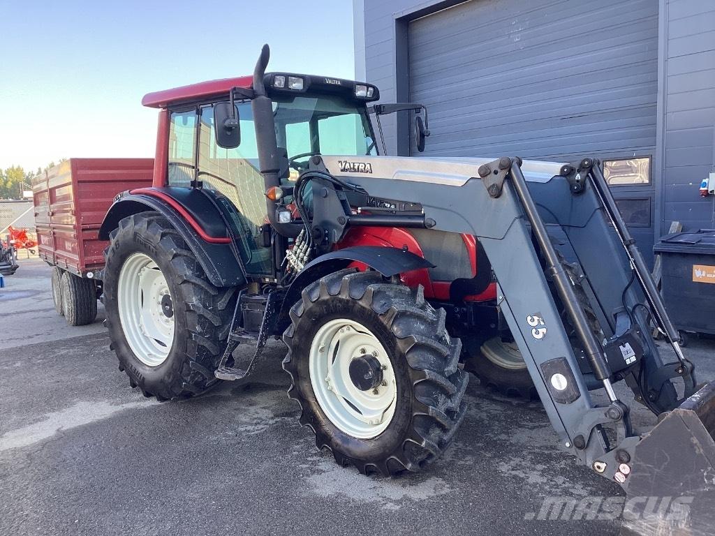 Valtra N141 Traktorid