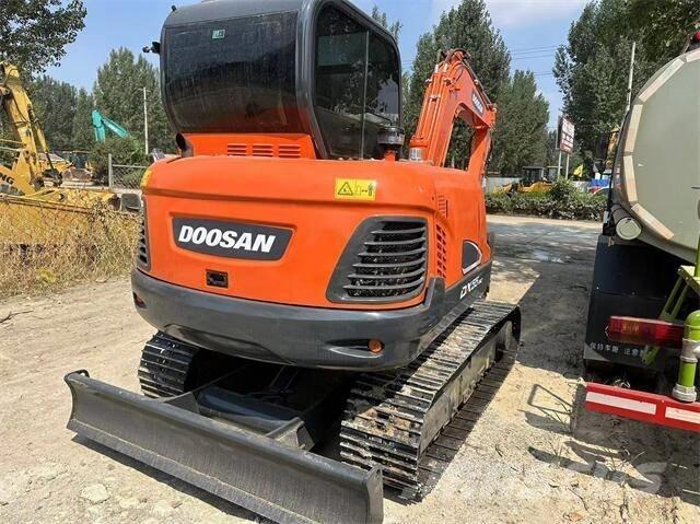Doosan DX55 Miniekskavaatorid < 7 t