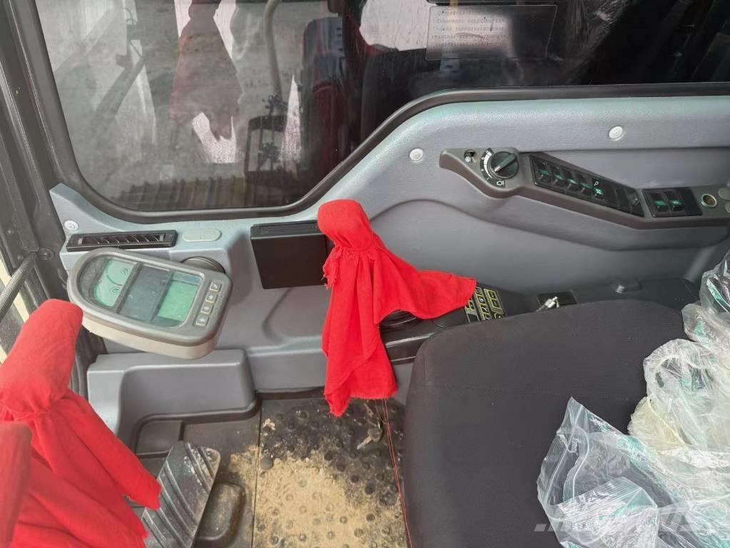 Volvo 140 Roomikekskavaatorid