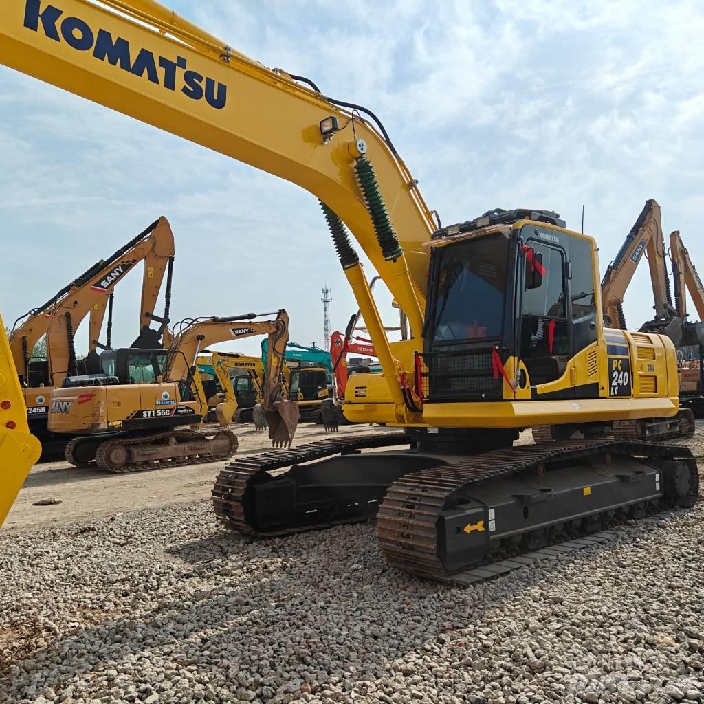 Komatsu 240LC-8 Roomikekskavaatorid