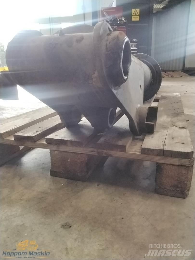 FMG 374 Harvesteri kraanad