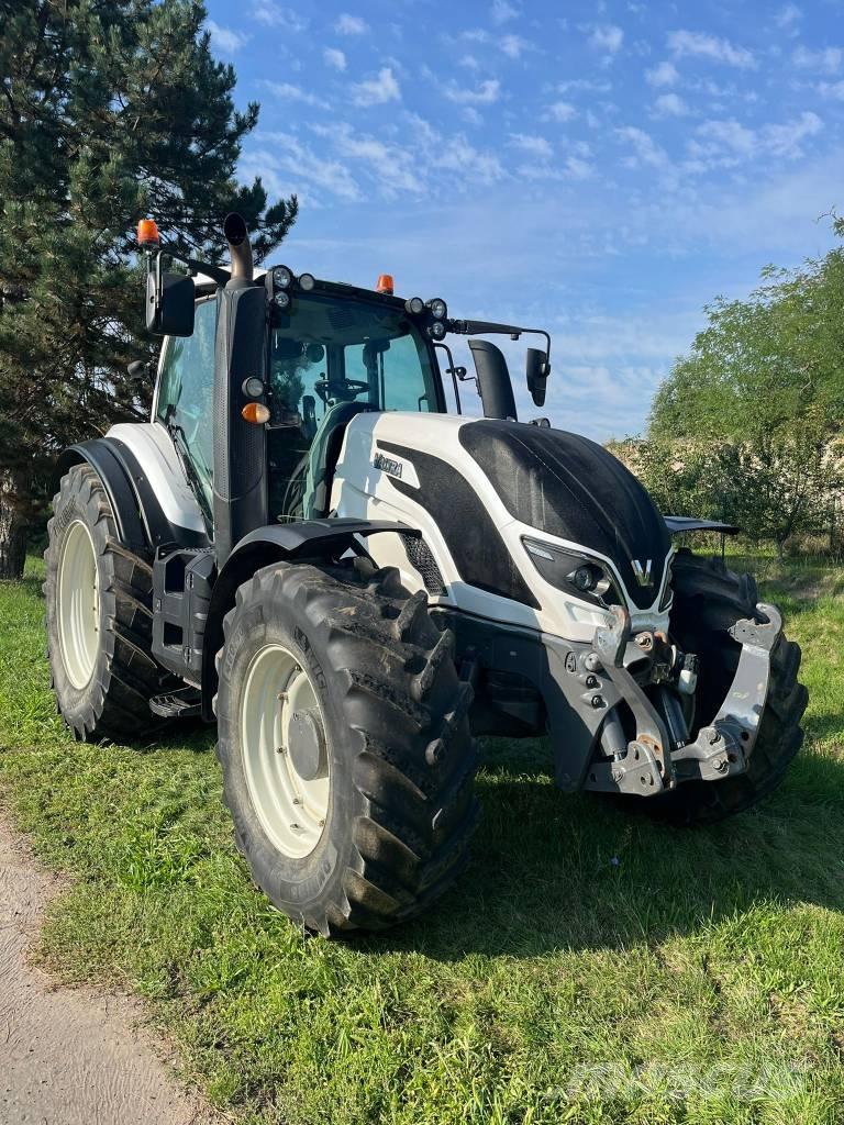 Valtra T234 Versu Traktorid