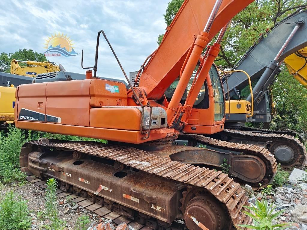 Doosan DX 300 LC Roomikekskavaatorid