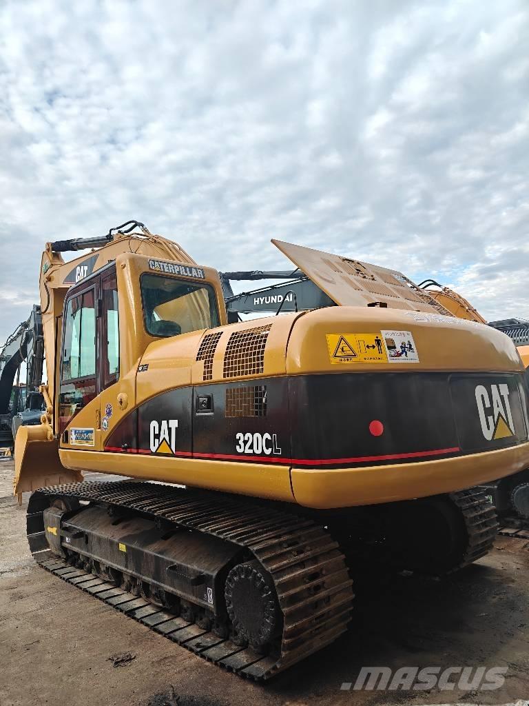 CAT 320C Roomikekskavaatorid