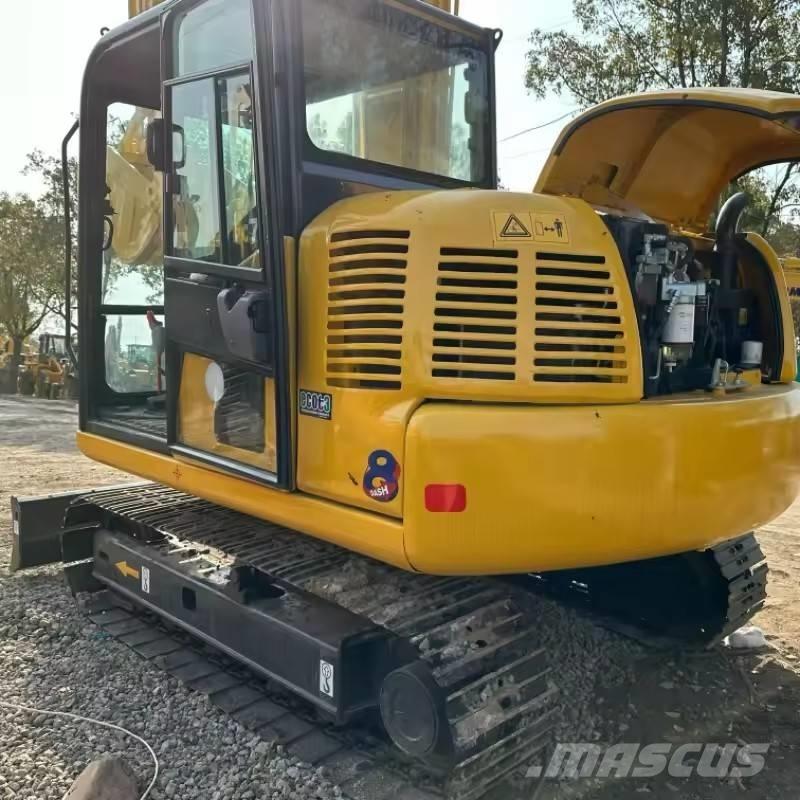 Komatsu PC 70 Roomikekskavaatorid