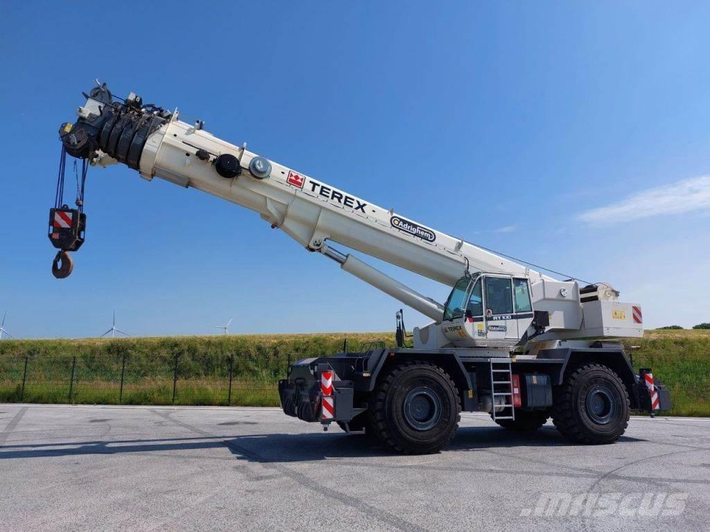 Terex RT100 Raske maastiku tõstukid