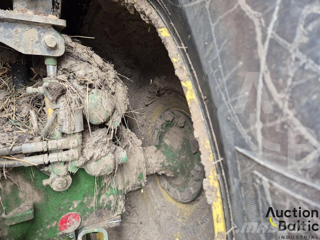 John Deere 6210 R Traktorid