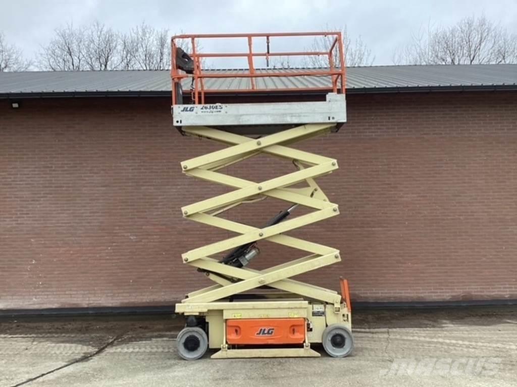 JLG 2630es Käärtõstukid