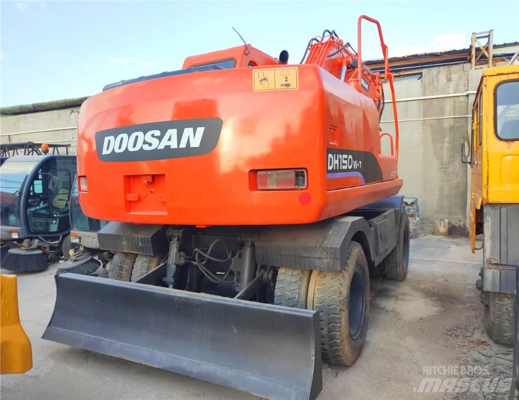 Doosan DH 150 W-7 Ratasekskavaatorid
