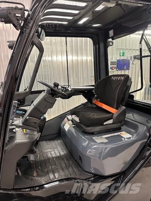 Toyota 52-8 FDF 30 Diiseltõstukid