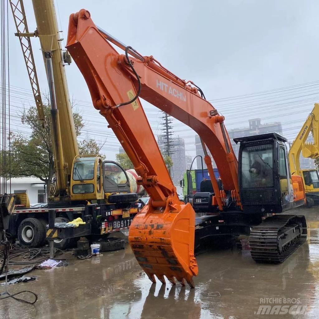 Hitachi ZX 210 Roomikekskavaatorid