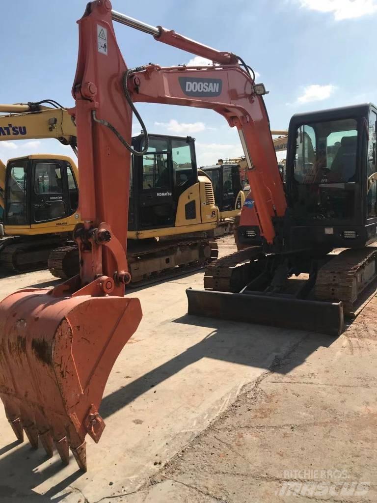 Doosan dx60 Roomikekskavaatorid