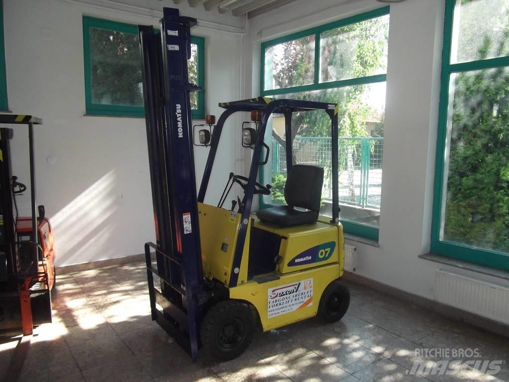Komatsu FG07-3 Gaasitõstukid