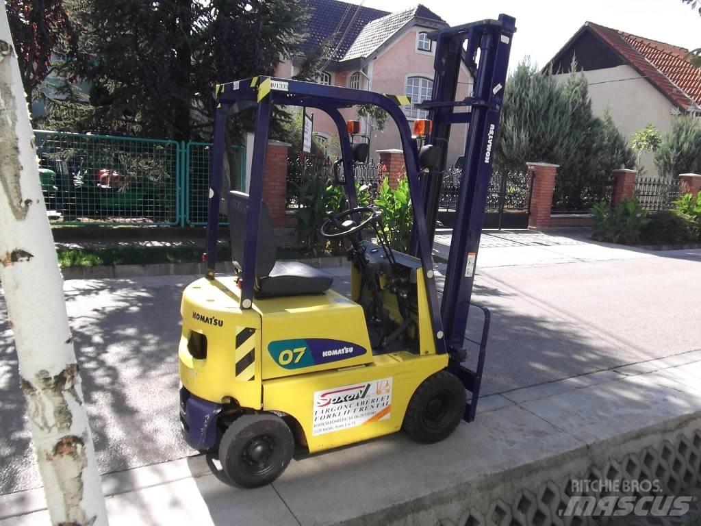 Komatsu FG07-3 Gaasitõstukid