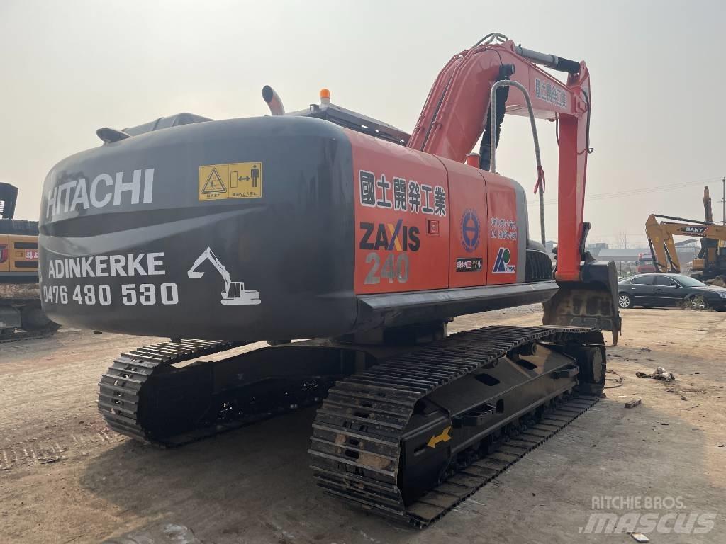Hitachi 240 Roomikekskavaatorid