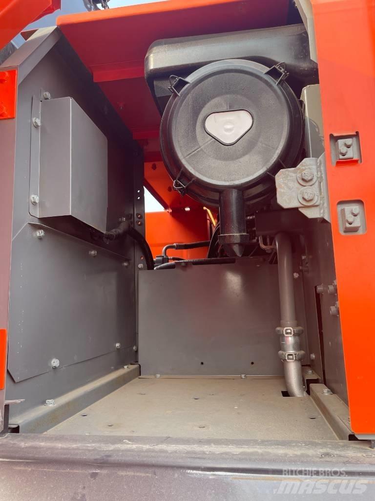Hitachi 240 Roomikekskavaatorid