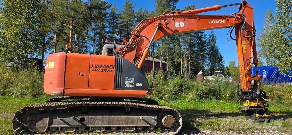 Hitachi ZX 225 USR Roomikekskavaatorid