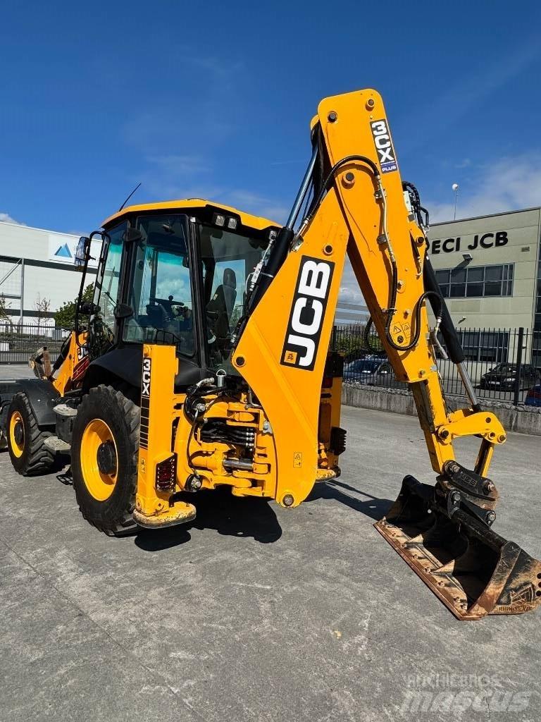 JCB 3CX PLUS Ekskavaatorlaadurid