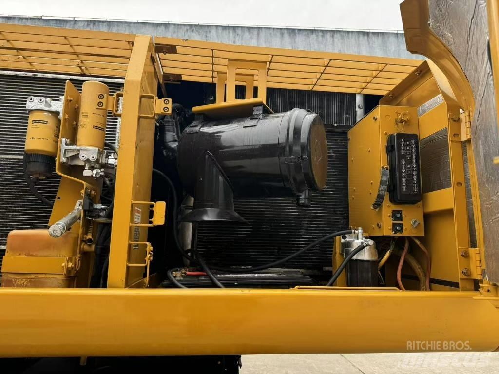 CAT 330CL Roomikekskavaatorid