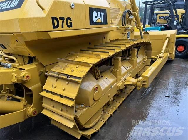 CAT D 7 G Buldooserid