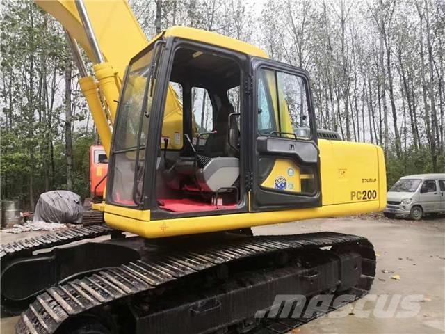 Komatsu pc200-6 Roomikekskavaatorid