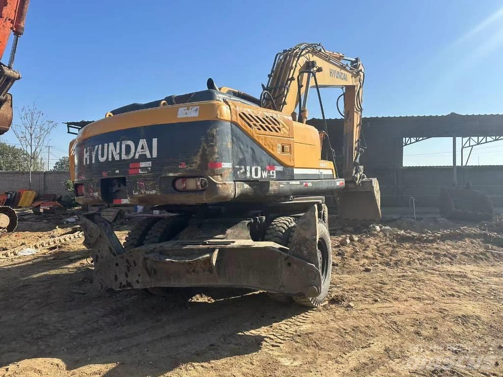 Hyundai R210W-9 Ratasekskavaatorid
