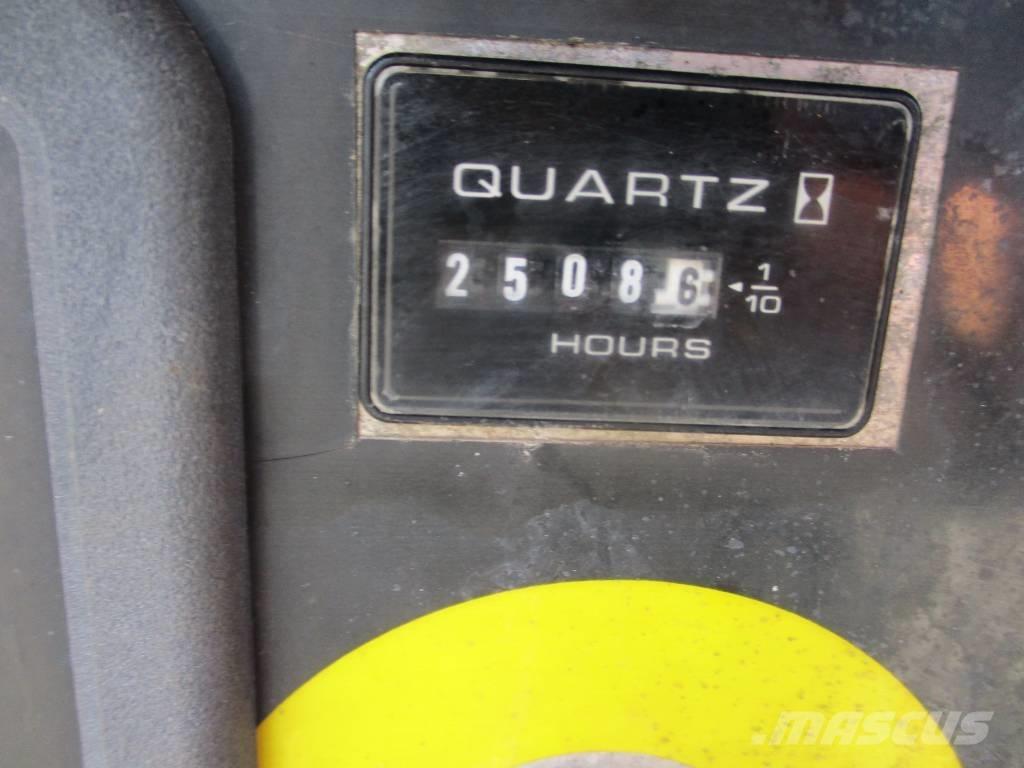 JLG 340 AJ (511) Kompaktsed poomtõstukid