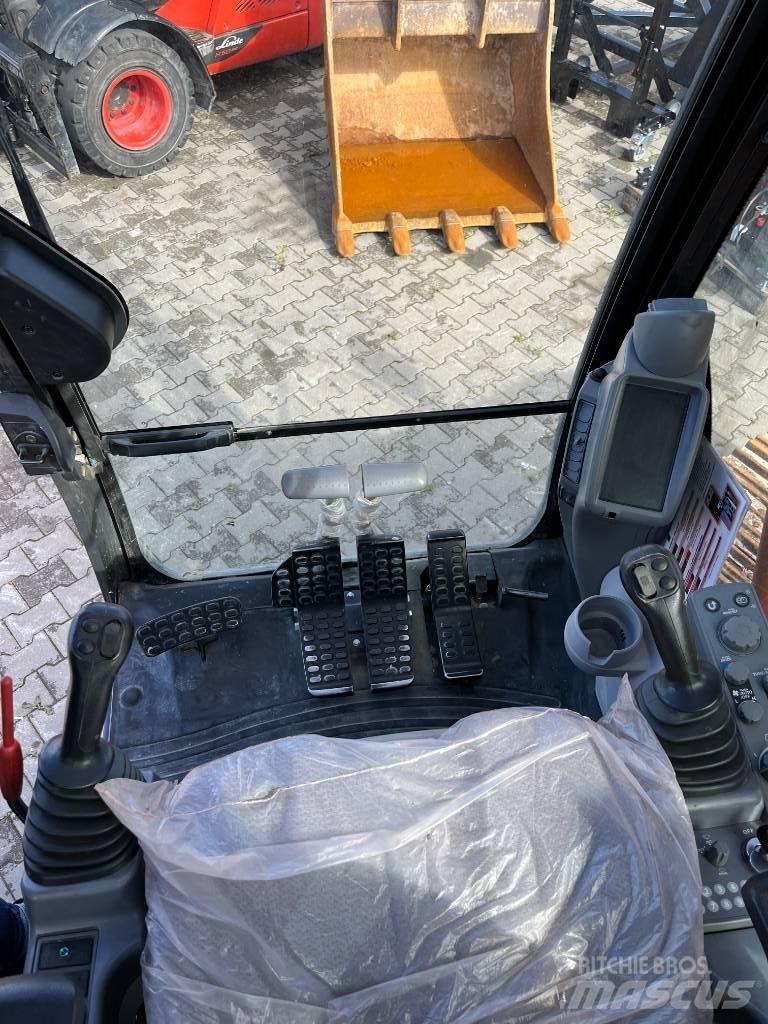 Hitachi ZX 210 LC-6 Roomikekskavaatorid