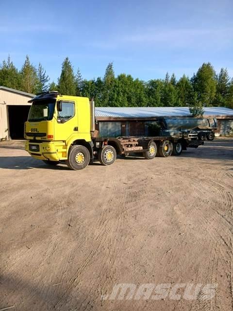 Sisu E11M Metsamasinate veokid
