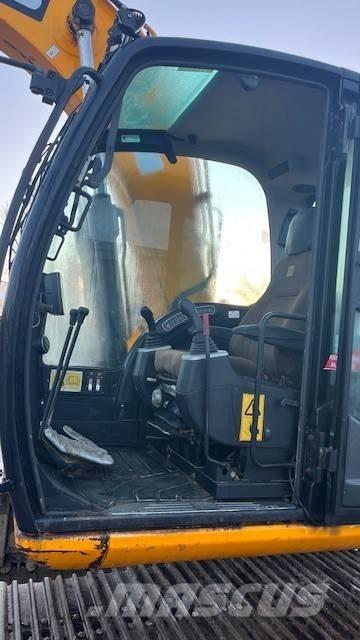 JCB JS 130 Roomikekskavaatorid