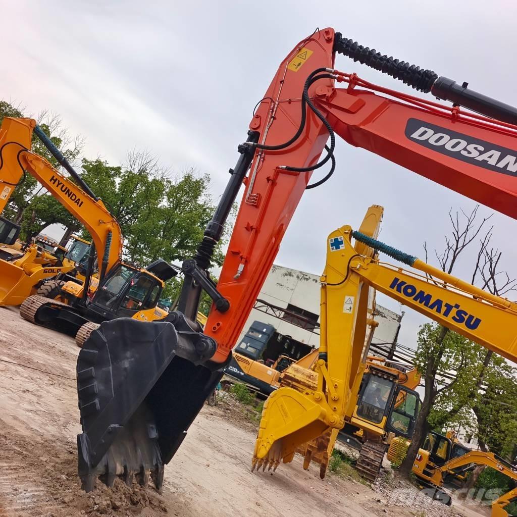 Doosan DX 300LC-9C Roomikekskavaatorid