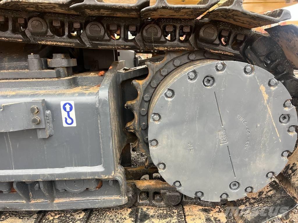 Komatsu PC 450 LC-8 Roomikekskavaatorid