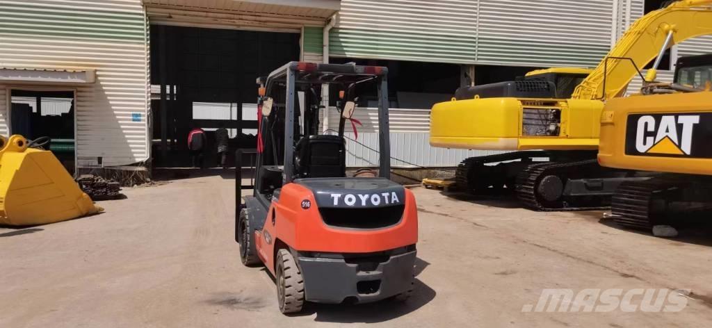 Toyota 8 FDN 30 Diiseltõstukid