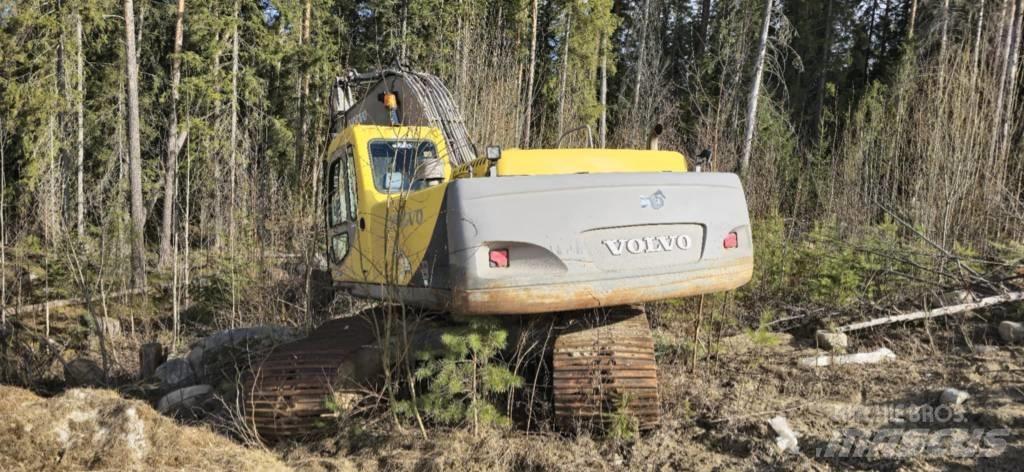 Volvo EC 240 LC Roomikekskavaatorid