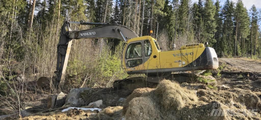 Volvo EC 240 LC Roomikekskavaatorid