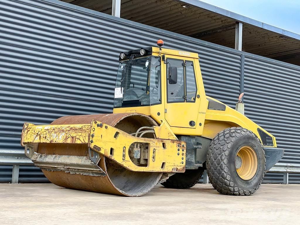 Bomag BW 213 DH-4 Ühe trumliga rullid