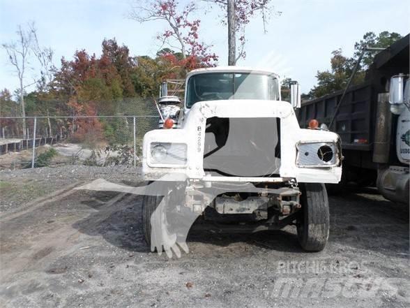 Mack RD600 Muu