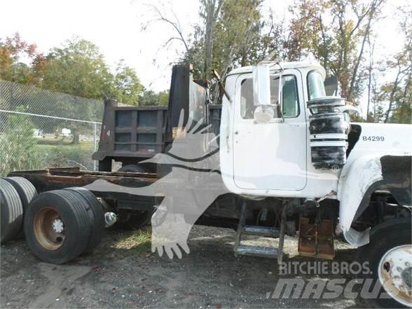 Mack RD600 Muu
