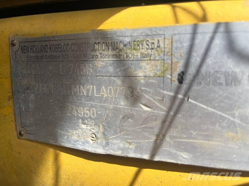 New Holland E 245 B Roomikekskavaatorid