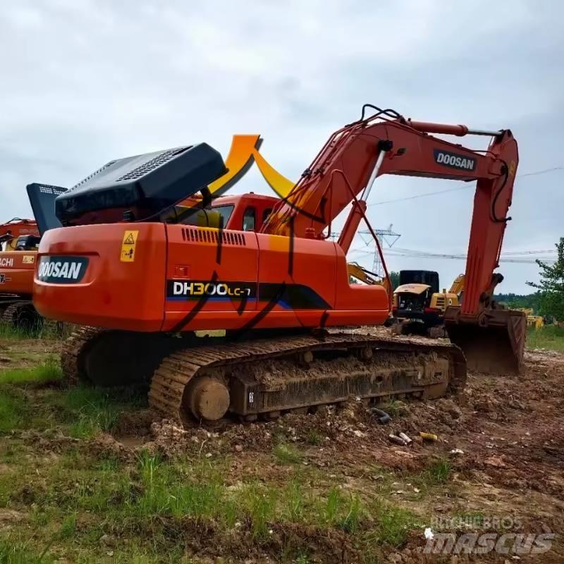 Doosan DH300 Roomikekskavaatorid