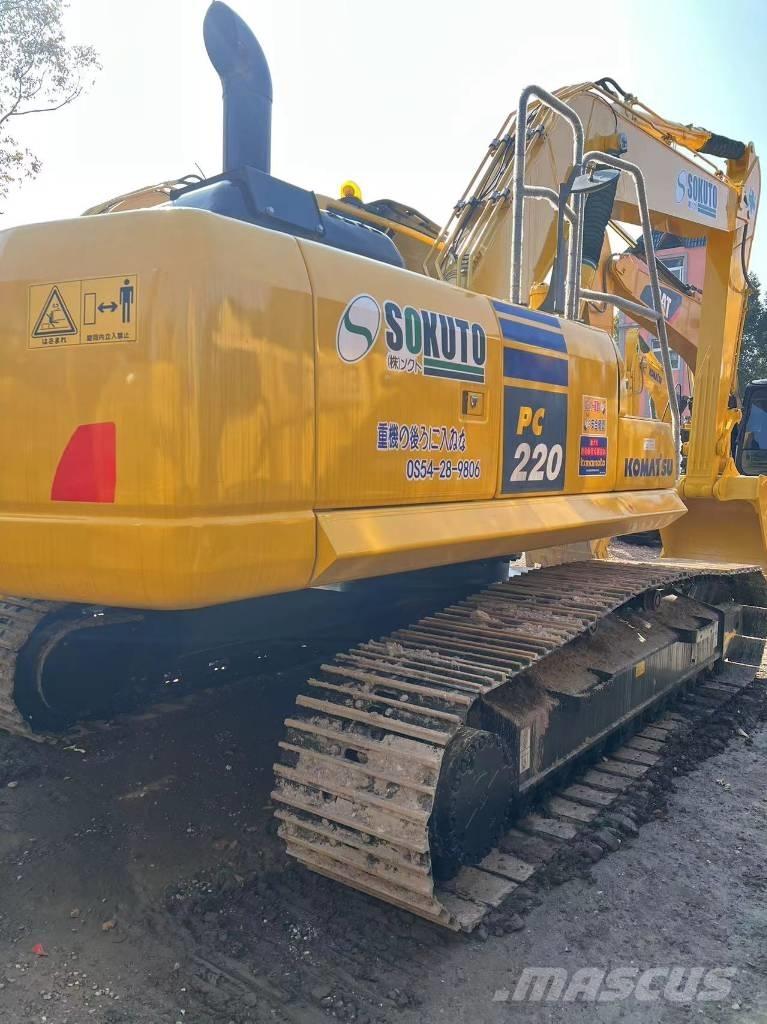 Komatsu PC 220 Roomikekskavaatorid