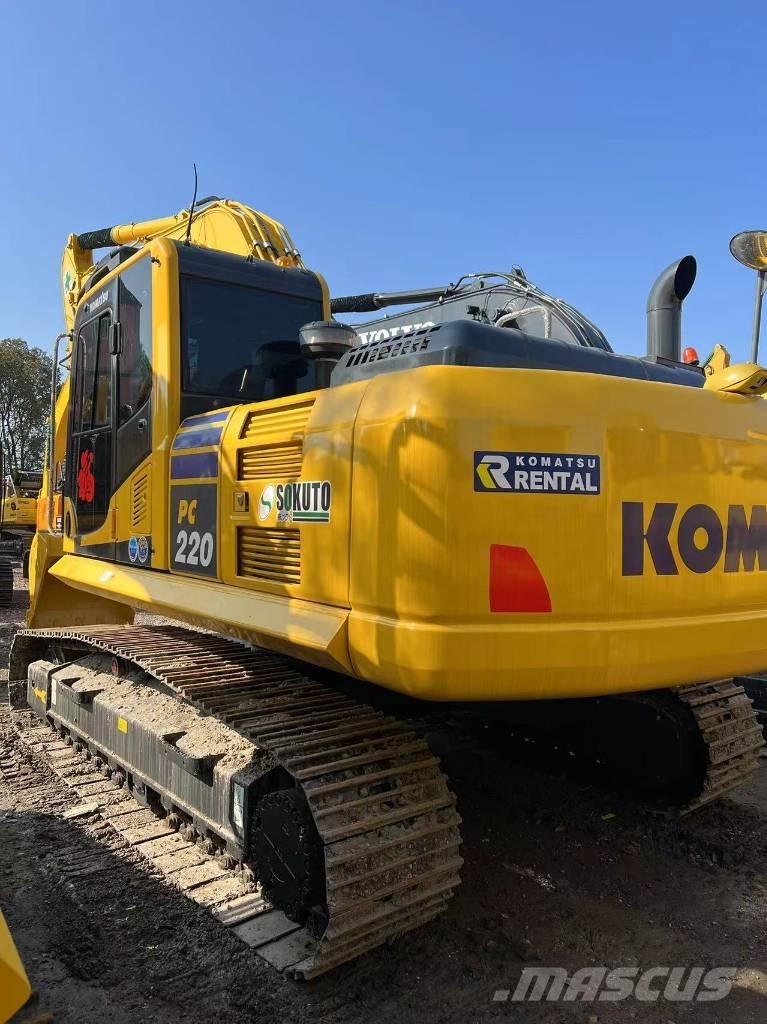 Komatsu PC 220 Roomikekskavaatorid