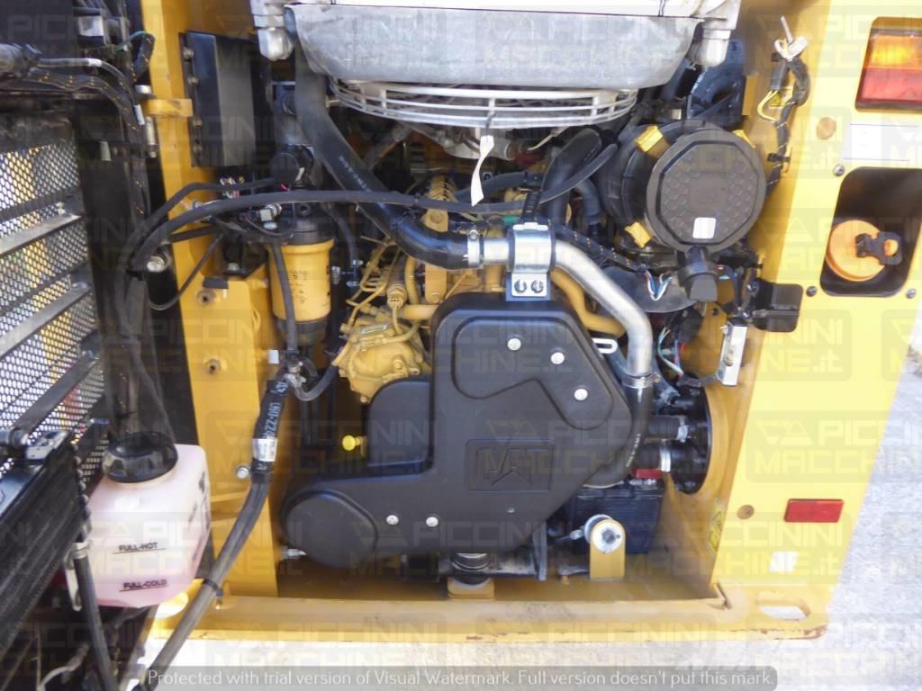 CAT 226D3 Kompaktlaadurid