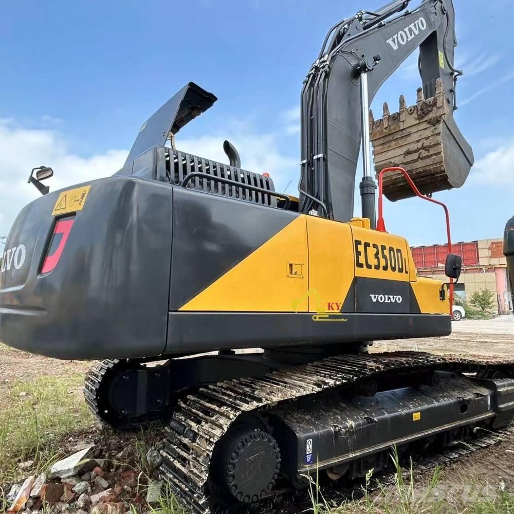 Volvo 350 Roomikekskavaatorid