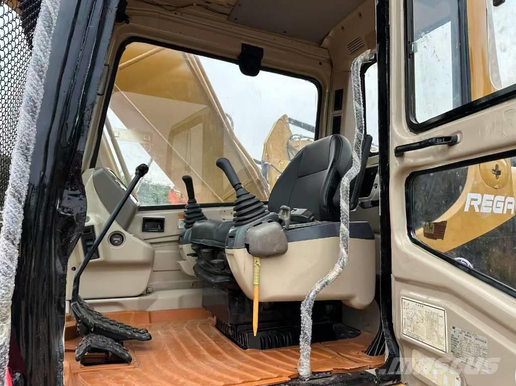 CAT 320BL Roomikekskavaatorid