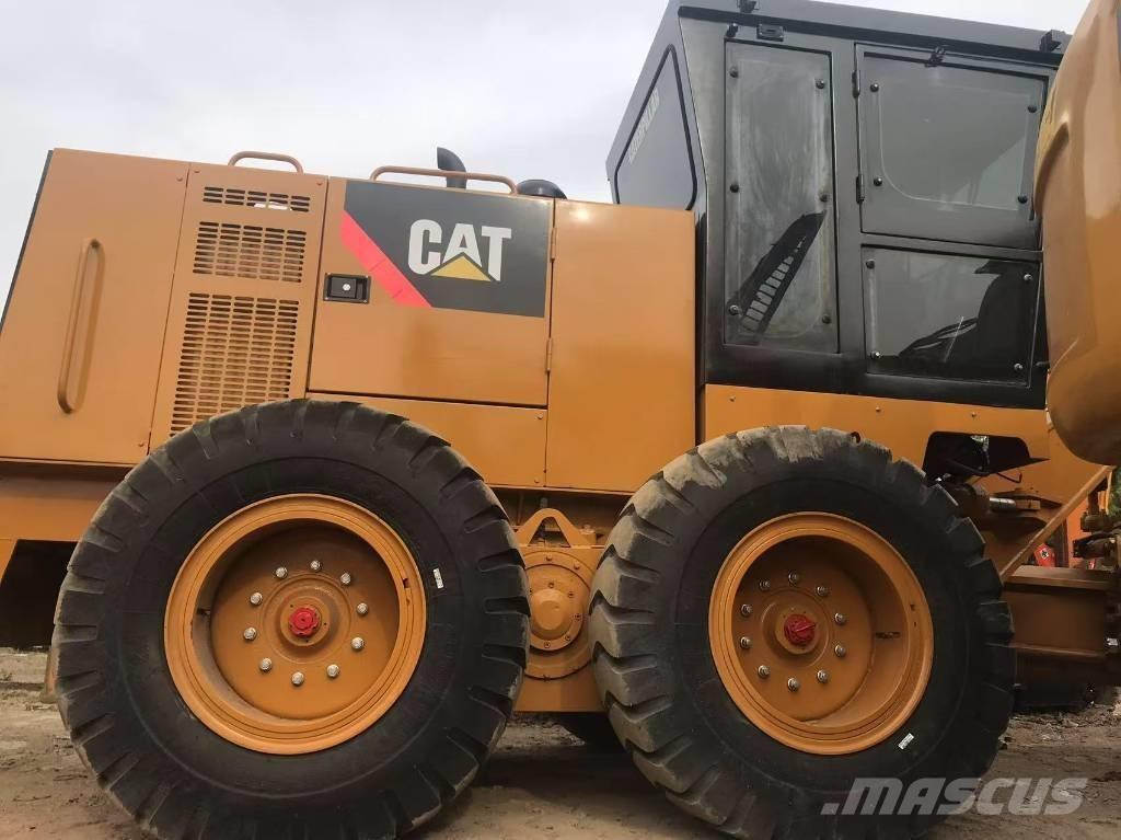 CAT 140k Greiderid
