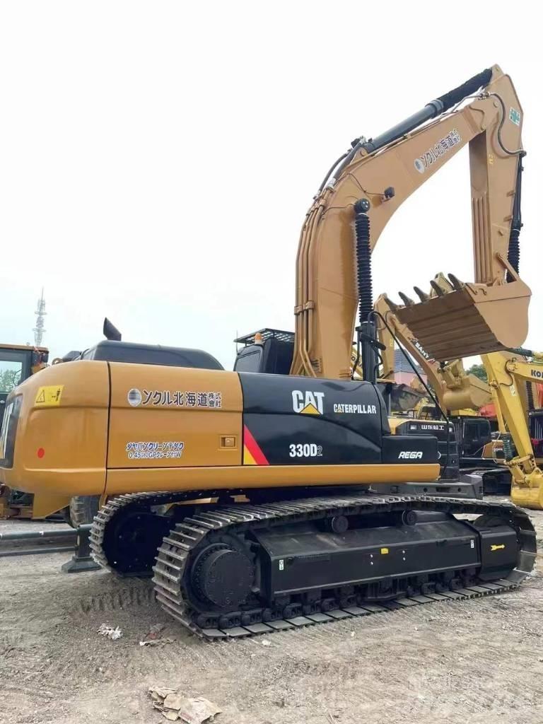 CAT 330 Roomikekskavaatorid